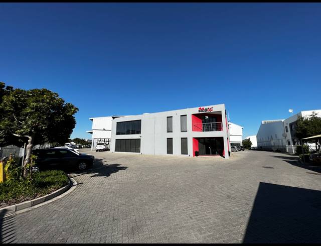 3,938M² WAREHOUSE TO LET IN AIRPORT INDUSTRIA